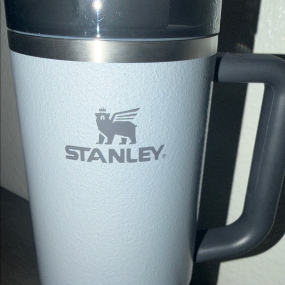Stanley Quencher H2.0 Tumbler - Picture 5 of 6